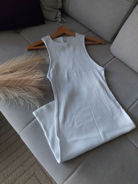 Sukienka dopasowana S