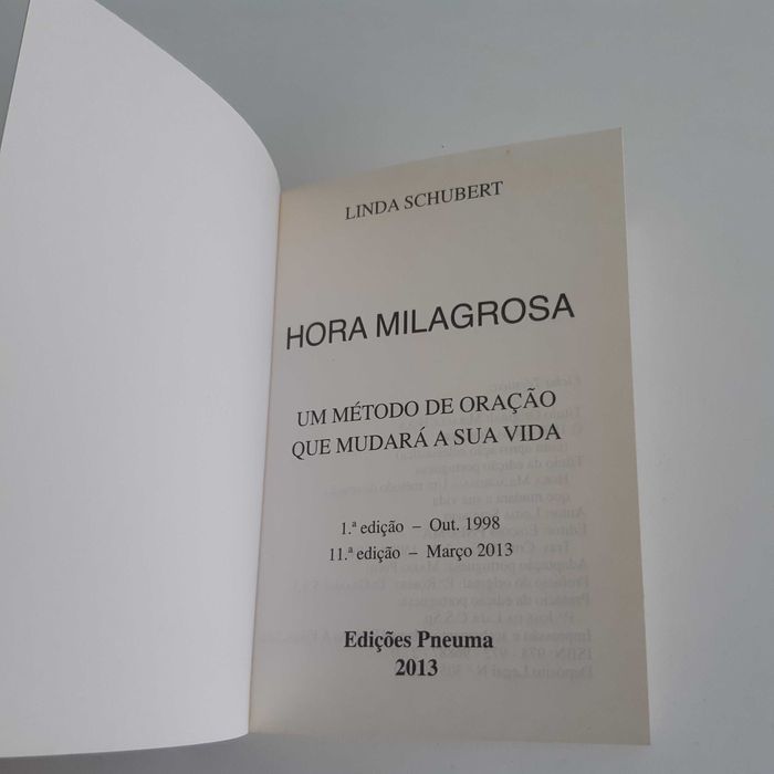 Pequeno Livro Hora Milagrosa de Linda Schubert - Edições Pneuma