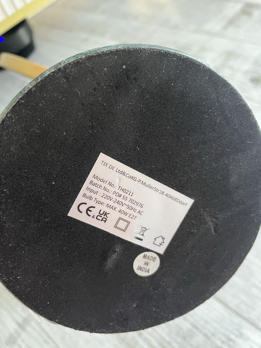 Lampka nocna, salonowa, kamienna podstawa.