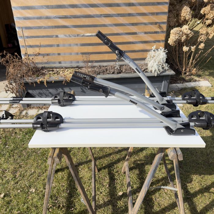 Bagażnik thule na relingi