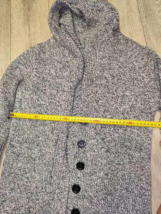 Кардіган в'язаний з капюшоном