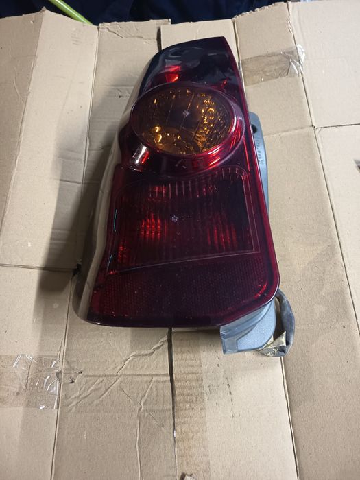 Farol traseiro Mitsubishi
