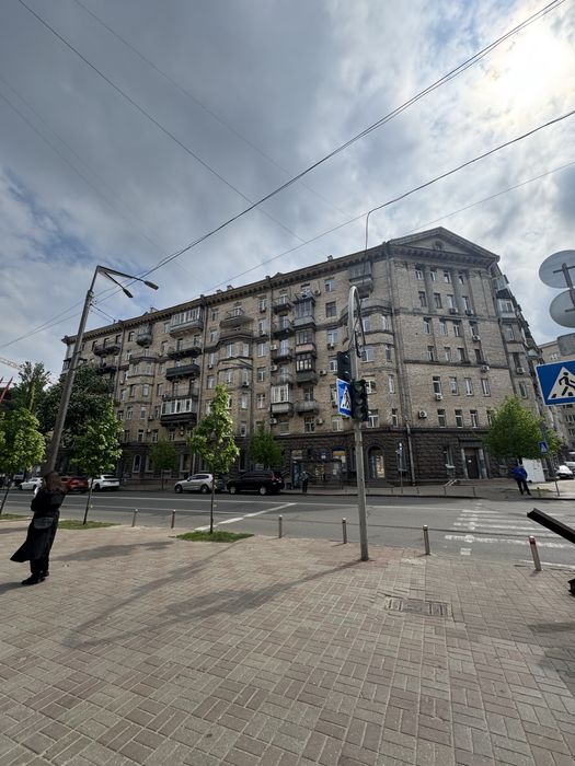 Сталінка  вид на Маріїнський парк Ремонт Ліфт 60м2 Центр Арсенальна Грушевського 34/1 Мазепи Печерськ