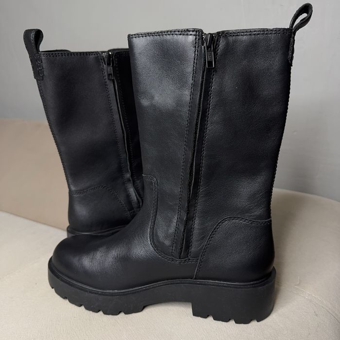 Жіночі черевики UGG