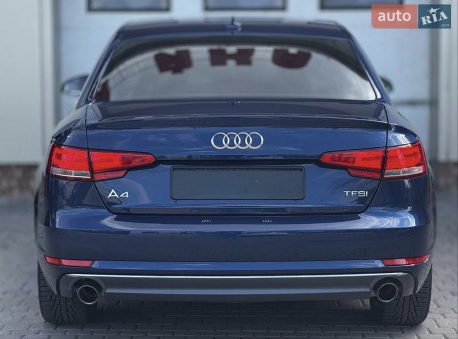 Audi A4 B9 2.0 tfsi 2016 рік