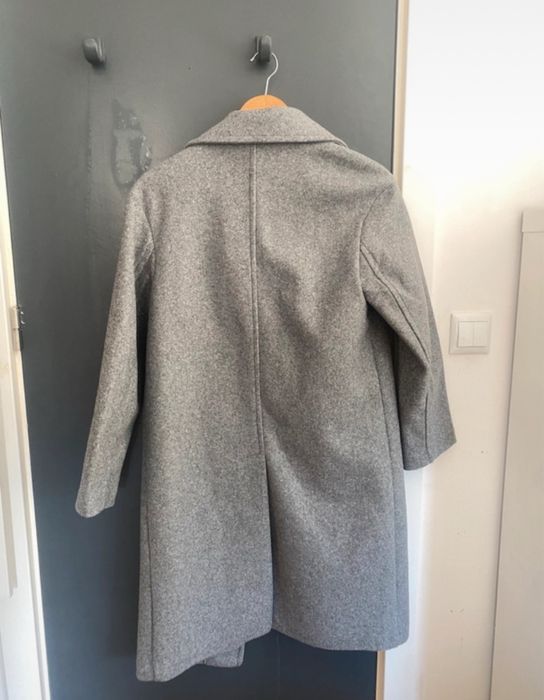 casaco sobretudo comprido cinzento