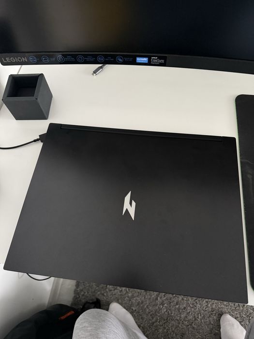 Acer nitro V16  RTX4060