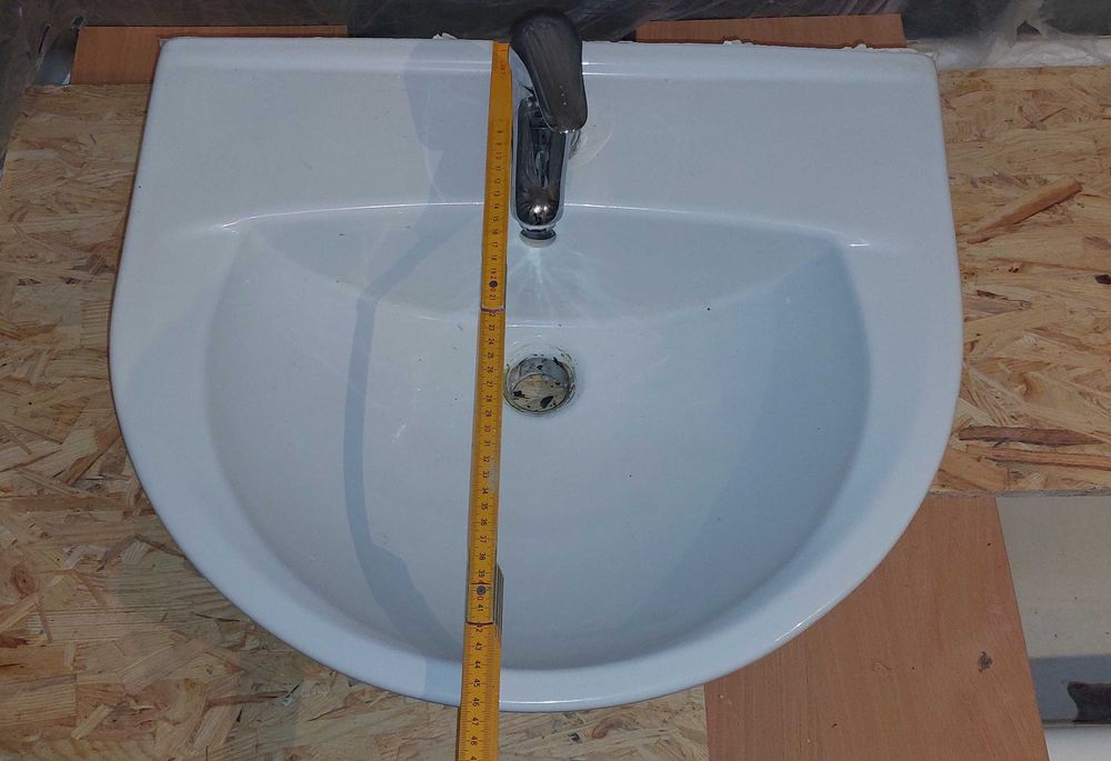 Umywalka Cersanit 55cm z baterią KFA Armatura