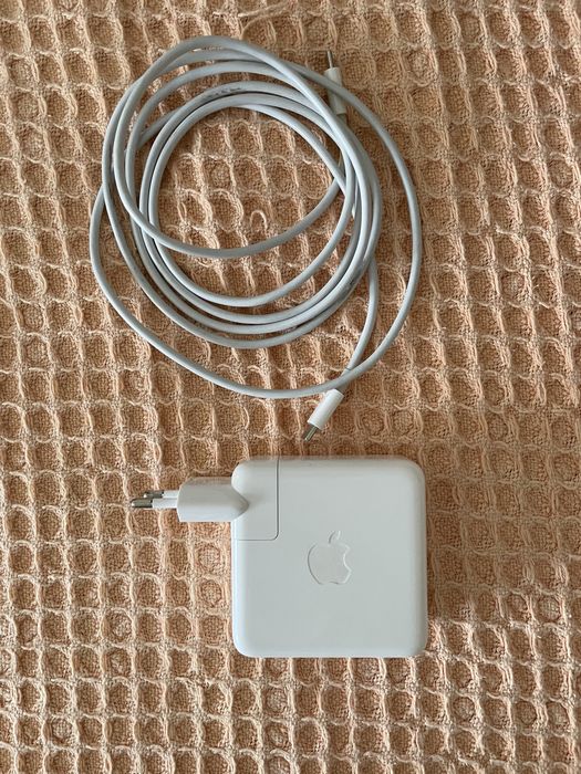 Vendo MacBook Pro M1 (2020, 256GB e 8GB) em perfeito estado
