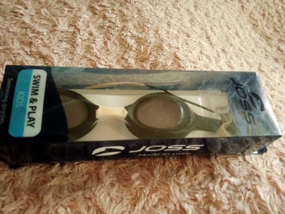 Продам окуляри для плавання