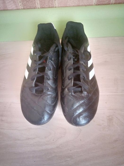 Бутси шкіряні Adidas 31-32розмір. Б/у.