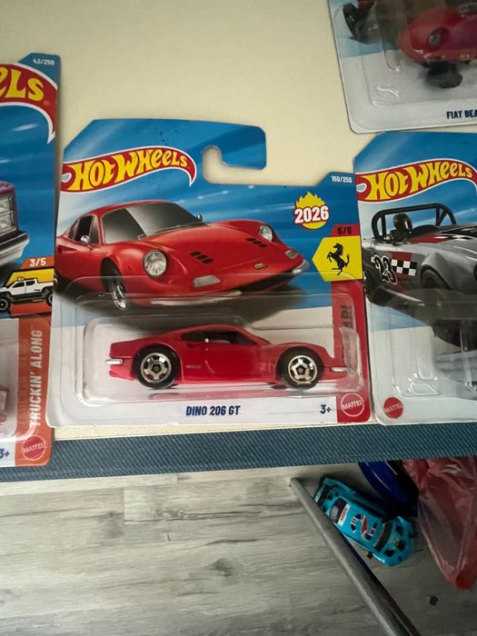 Обменяю машинки Hot wheels