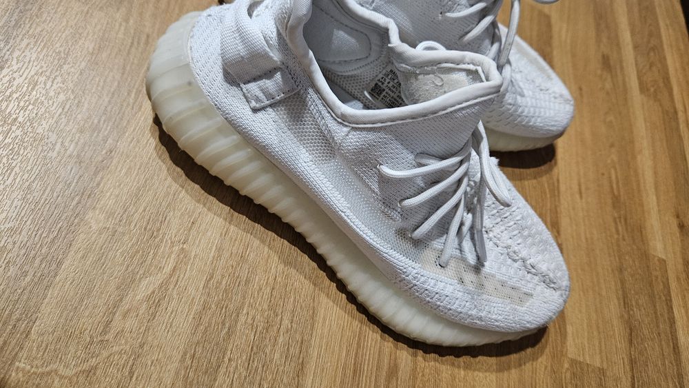 Adidasy yezzy roz.39⅓ białe