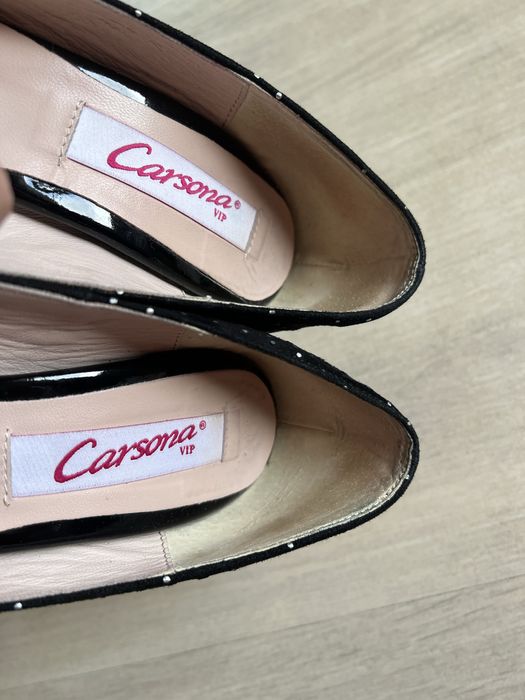 Zamszowe buty na obcasie 39 rozmiar