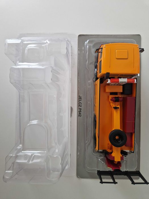 Model Jelcz 642 Holownik Kultowe Ciężarówki PRL DeAgostini skala 1:43