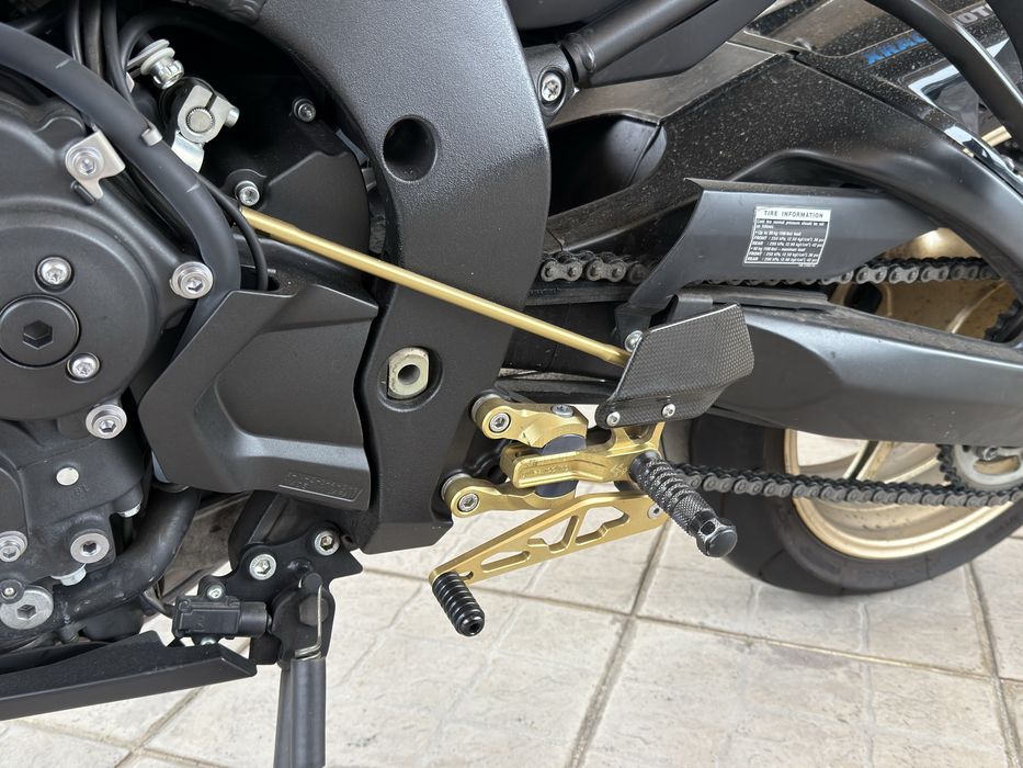 Yamaha FZ8 2012 - poucos kms