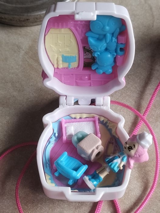 Shopkins Lil' Secrets,  Polly Pocket Секретный медальон