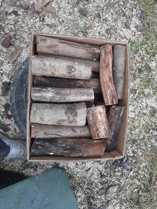 drewno owocowe suche na ogniska