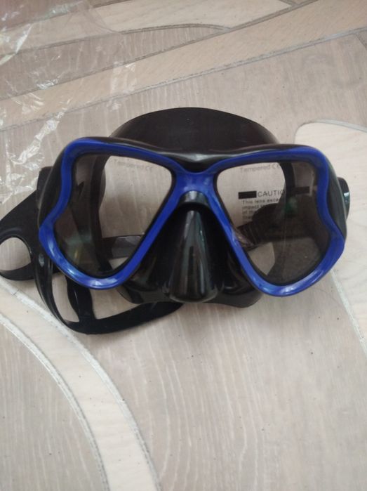 Маска для дайвинга