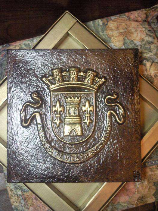 Vila Franca de Xira,brasão em cerâmica da junta de freguesia.Peça rara
