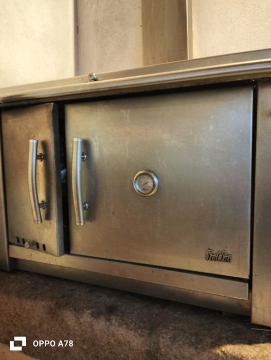 Forno de cozinha a lenha ( serve para cozinhar e aquecimento)