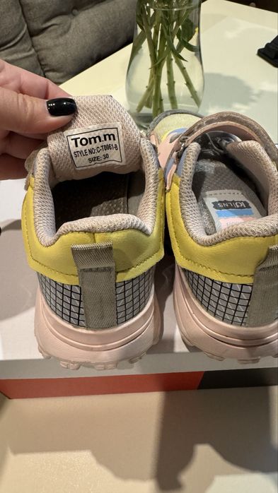 Кросівки для дівчинки