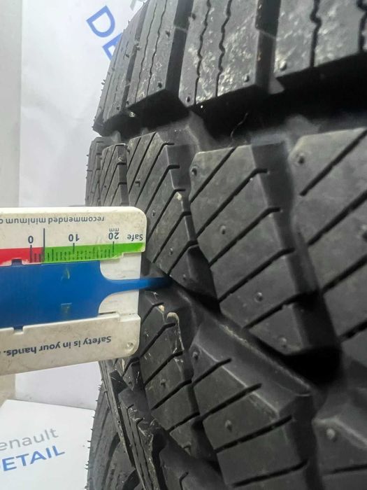 Шини зимові 215\65\16С GoodRide (Китай) 22-23р