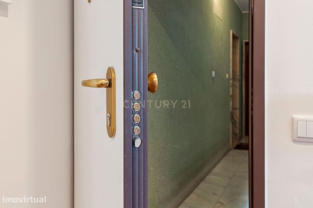 T2 Totalmente Remodelado no Centro da Cidade  Zona Nobre de Montalvão