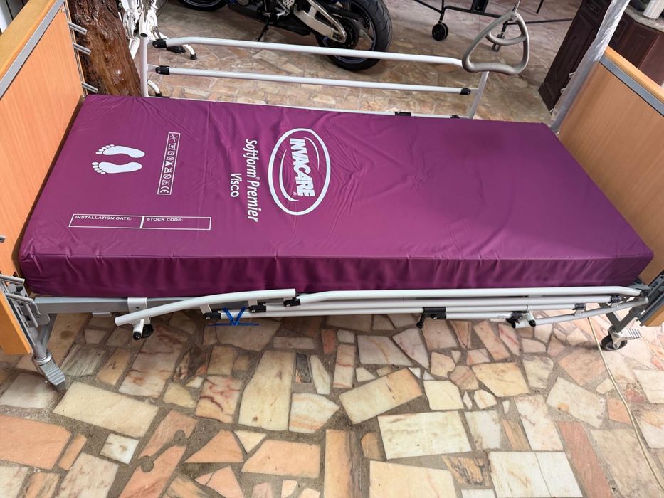 Colchao anti escaras Invacare (é so o colchão, a cama nao esta inclui