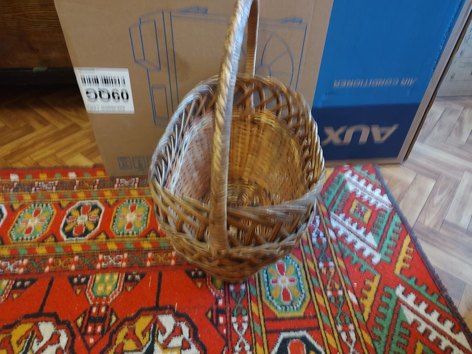 Корзина плетёная