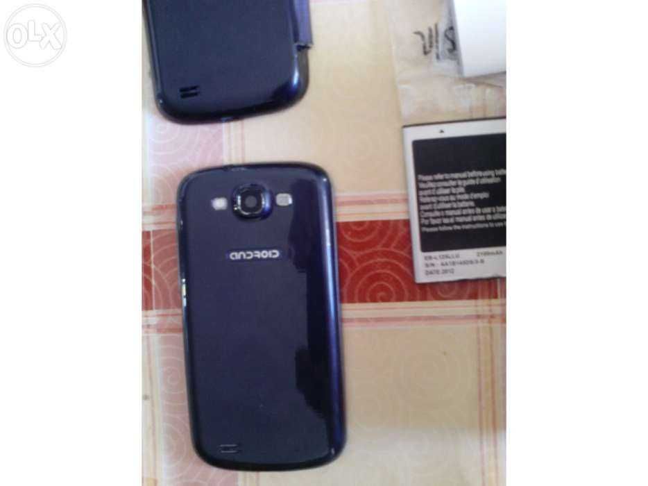 Telefone ótimo com avaria apenas no Touch