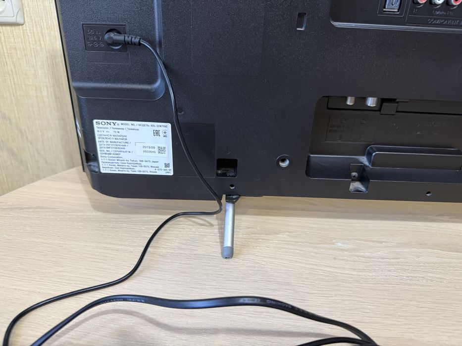 Телевізор Sony KDL-32W705C