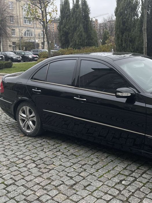 Мерседес Е350 2005р