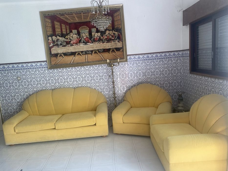 Conjunto de 3 sofas e mesinha centro