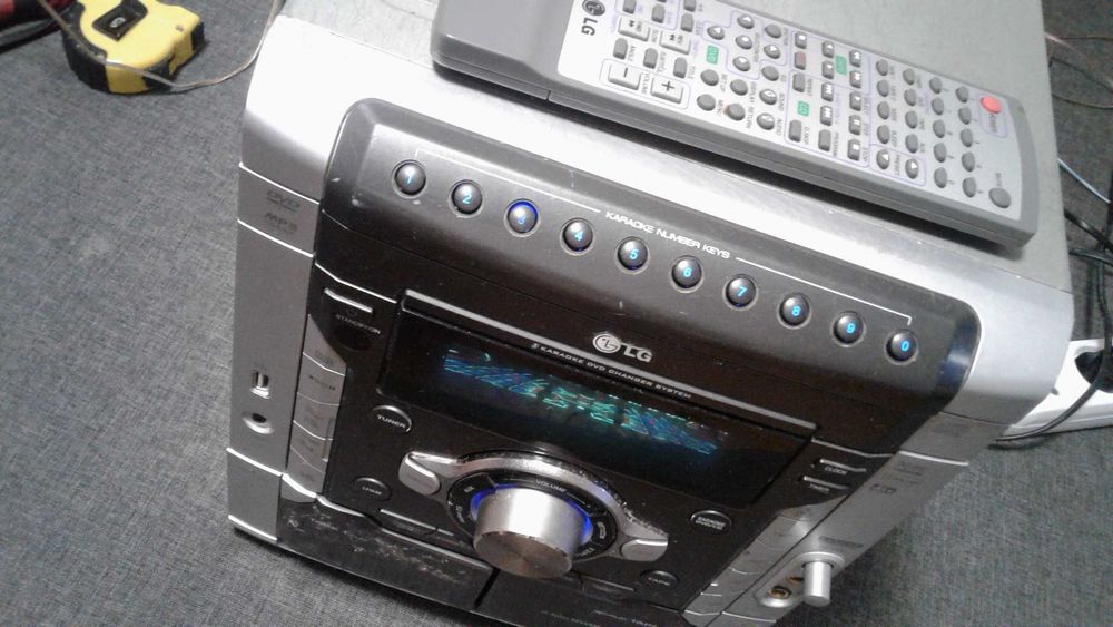 Музыкальный центр LG model LM-K6560   60W на 5 колонок