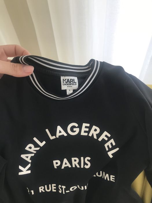 Veatido karl lagerfiel preto 8 anos