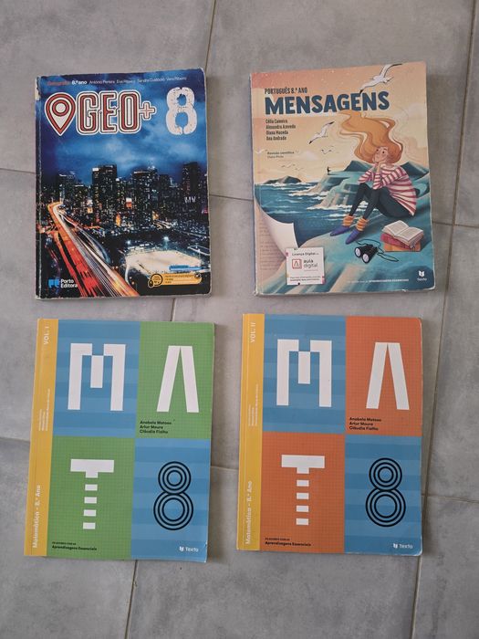 Livros escolares  ano 8