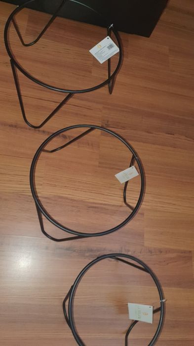 Conjunto de 3 suportes em ferro preto para vasos