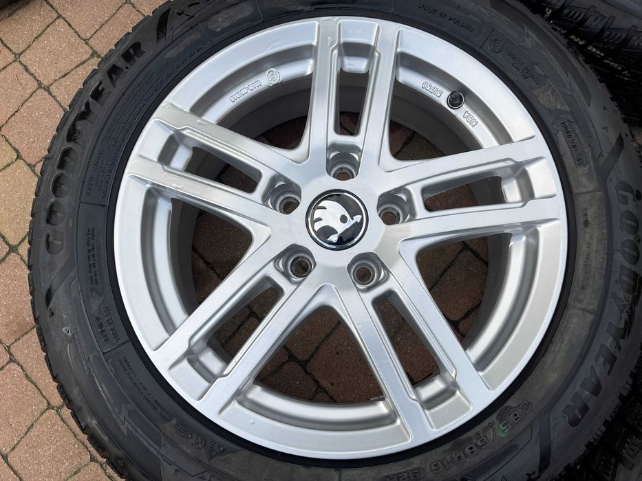 3939. Koła zimowe Golf Jetta Octavia Touran 5x112 205/55/16 2024r 9mm