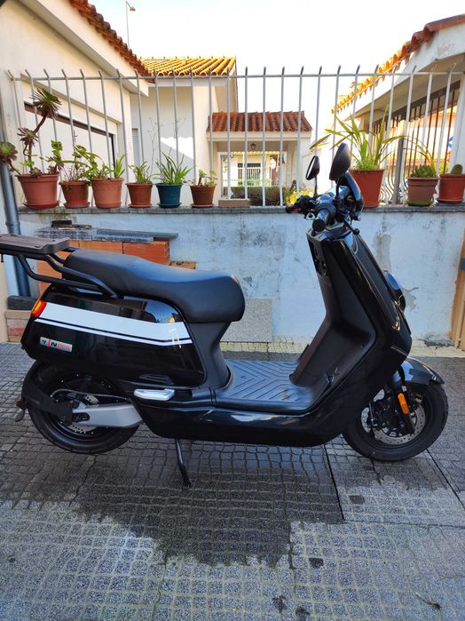 Scooter Elétrica NIU N-Pro - Edição Limitada