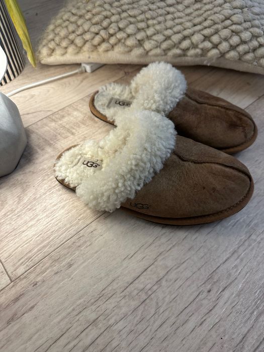 UGG - Замшевые тапочки Scuffette