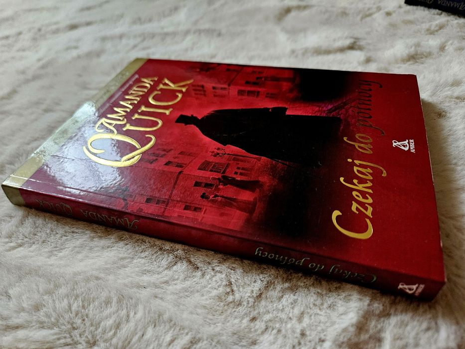 "Czekaj do północy" Amanda Quick romans