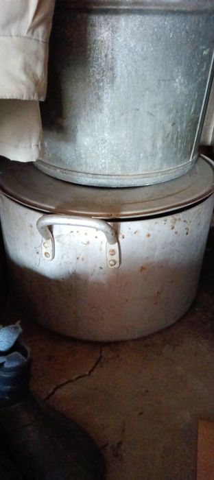 Garnek aluminiowy z pokrywką 50L