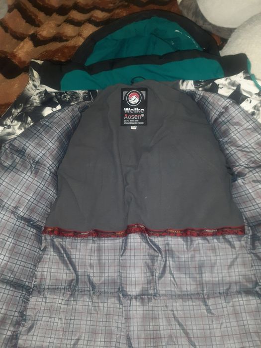 Зимова куртка на підлітка