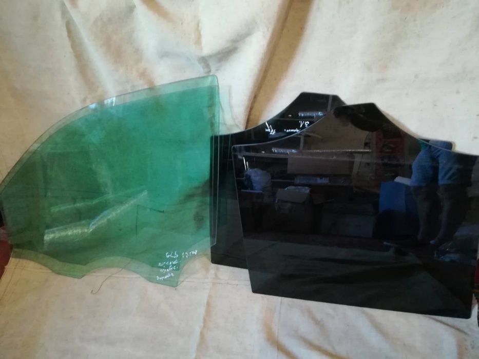 Боковое стекло двери Mercedes w205 w212 w213 w221 W222 W253 GLS GLE166