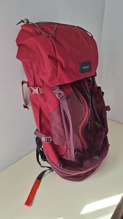 Vendo 2 mochilas de campismo novas
