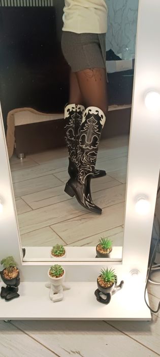 Продам шикарные сапоги козаки