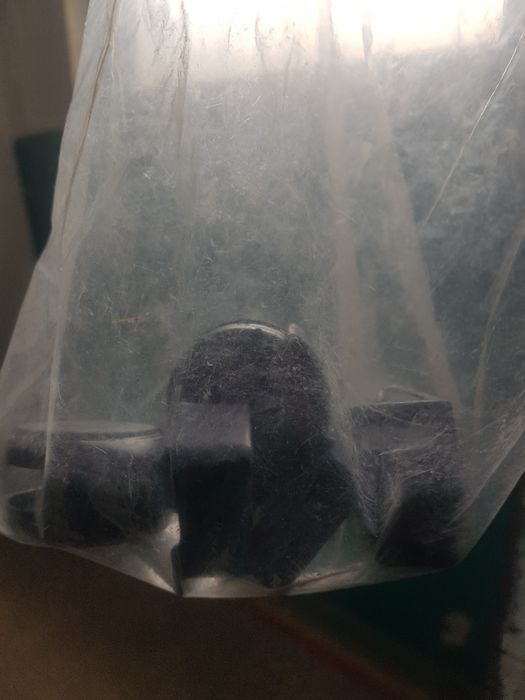 Продам колесики для мебели