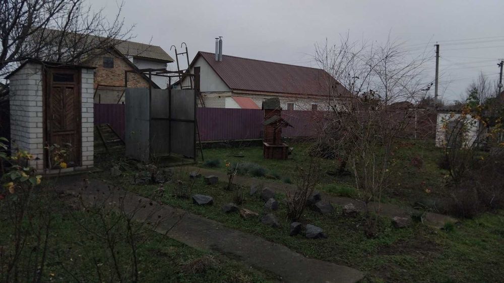 Будинок з новим вел. гаражем і виноградниками в Ч. Слободі (п3)