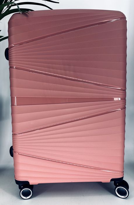 Nowa duża walizka pudrowy róż torba